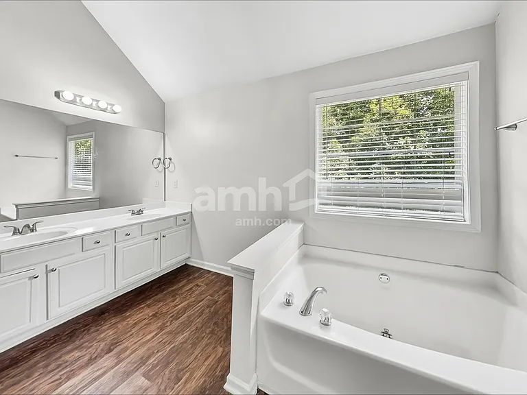146 Melrose Creek Dr — Photo 10