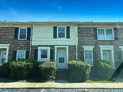 422 Kirkcaldy Ct