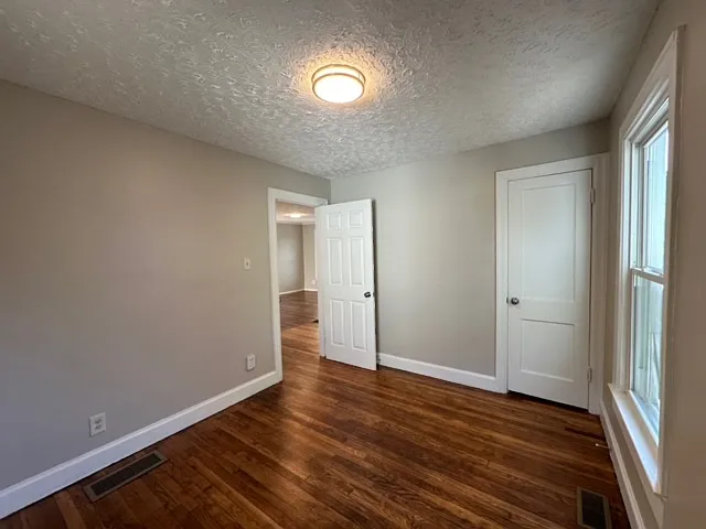 425 Meadow Park — Photo 7