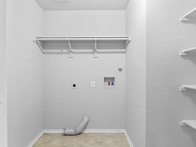 500 Canvas Ct — Photo 12