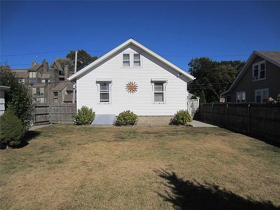 5th image of 15 Sandlewood Ave