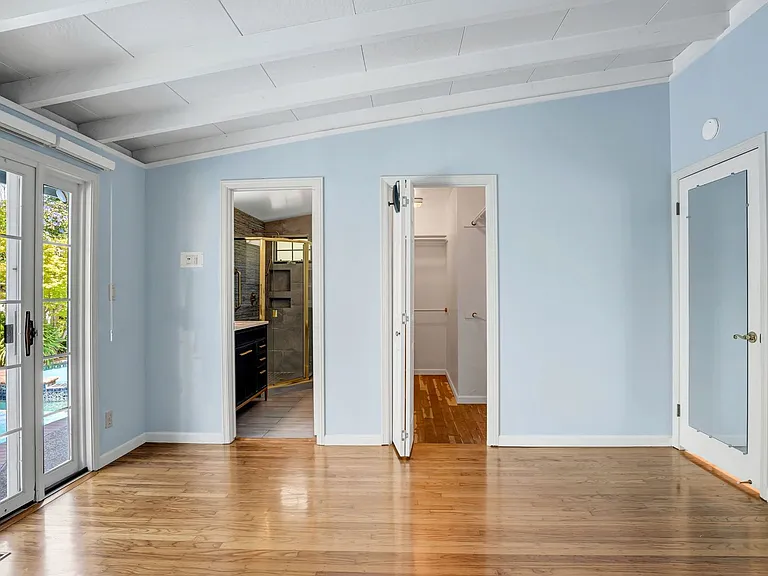 3596 Louis Rd — Photo 28
