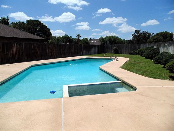 2nd image of 3903 Northfield Ct