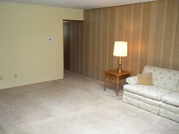 5th image of 5401 Bromwick Dr