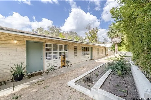 239 Brahan Blvd #B Photo 1