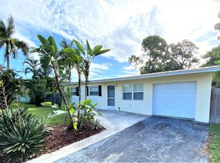 2570 14th St N, Naples, FL 34103