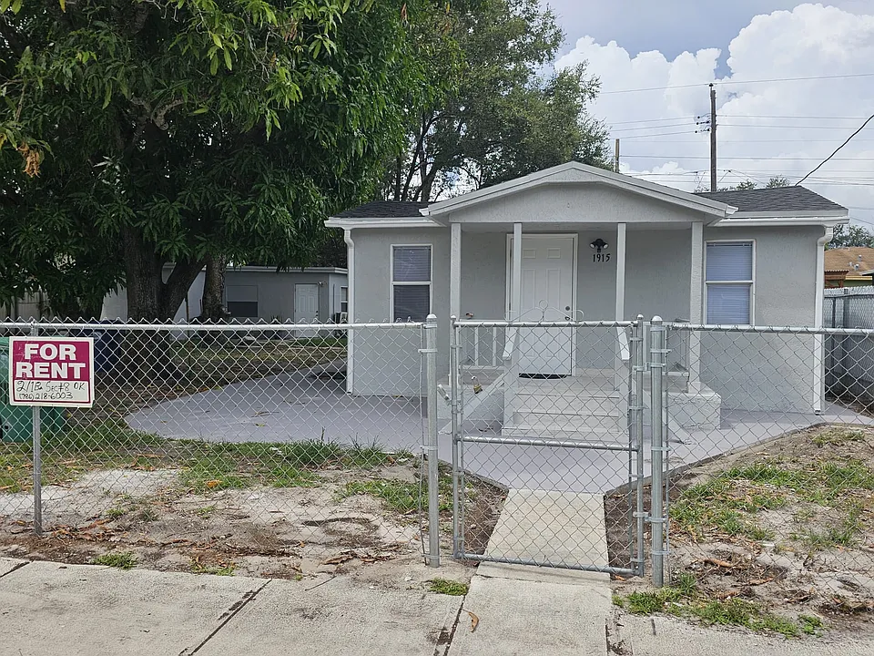 1915 NW 82nd St #1915