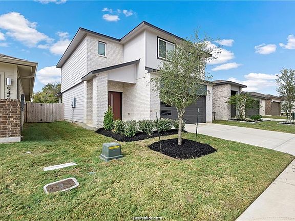 2nd image of 947 Lady Bird Ln