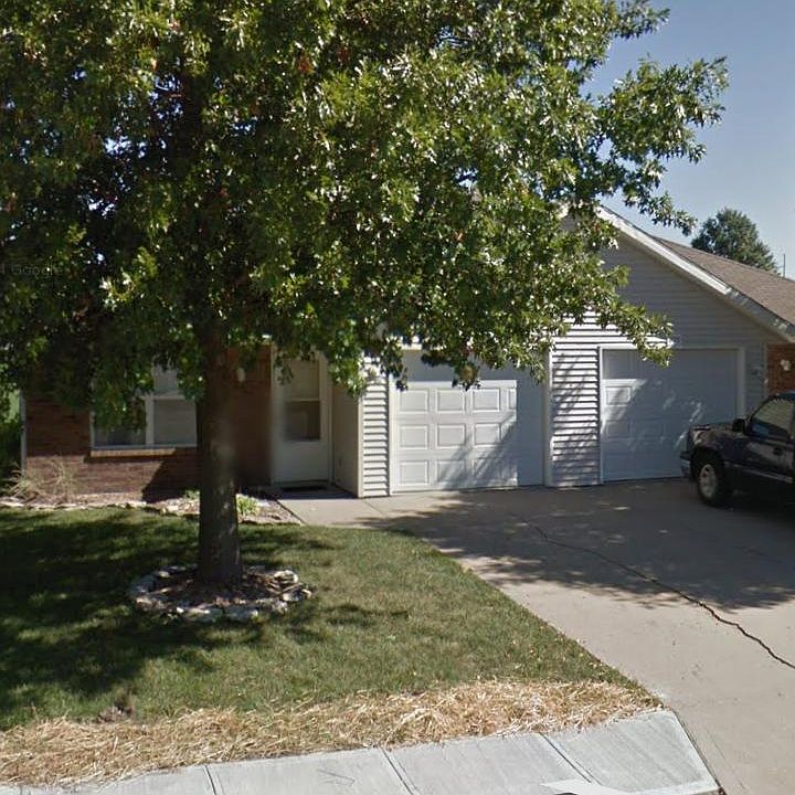 1st image of 211 Aaron Ln