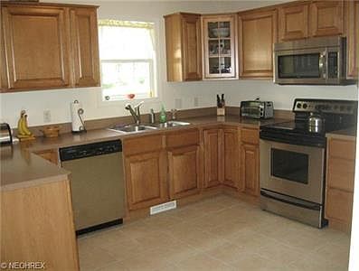 4th image of 14560 Essex Ct