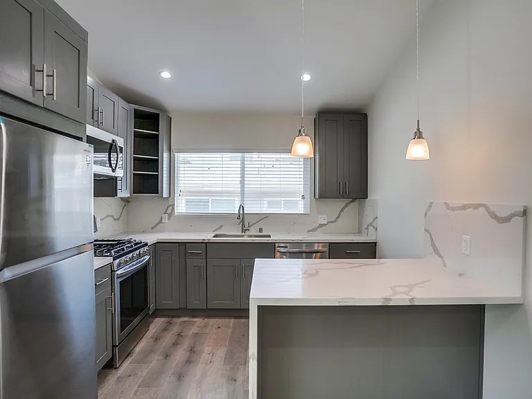 544 Evergreen St — Photo 22