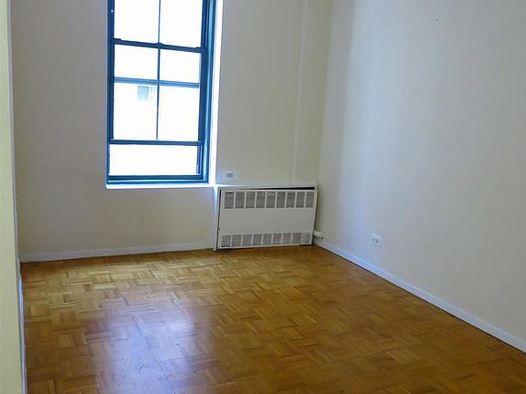 4th image of 519 E 78th St APT 3h