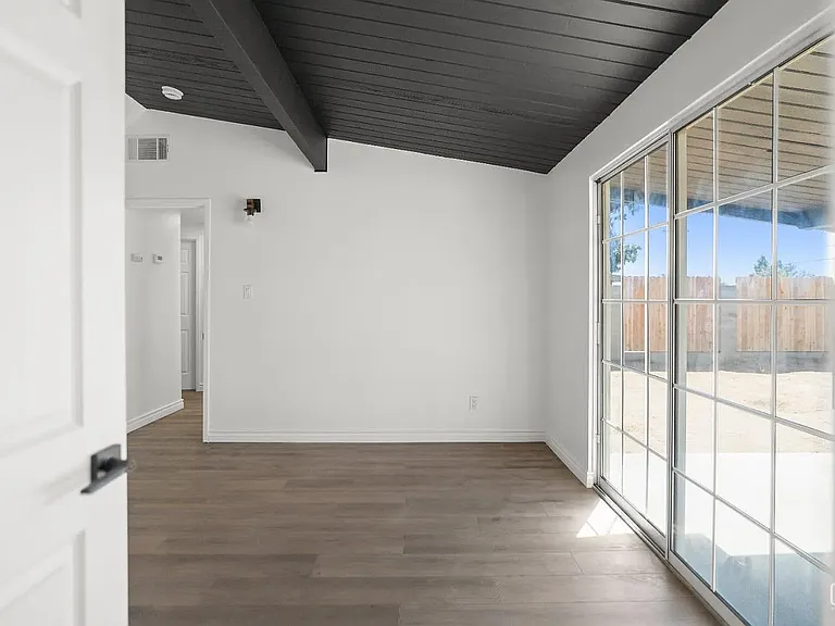 2904 Cornell St — Photo 18