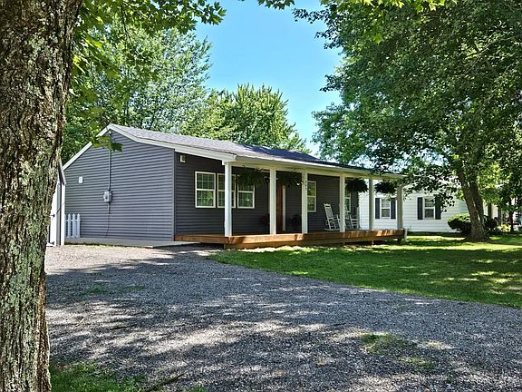 4th image of 1807 Louis Ln