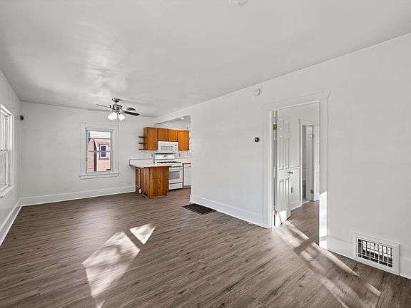 4th image of 2058 S Corona St