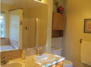 10517 W University Ct, Wichita, KS 67209