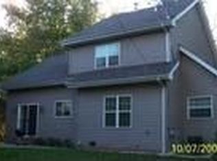2806 Hickory Ln, Twin Lakes, WI 53181