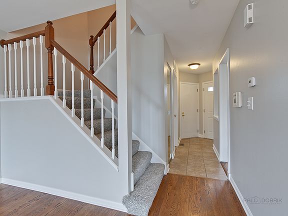 4th image of 203 Green Knoll Ln #203