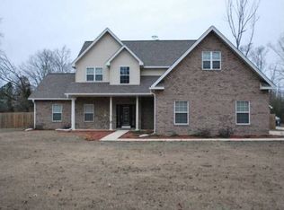 380 Honeysuckle Dr, Steens, MS 39766
