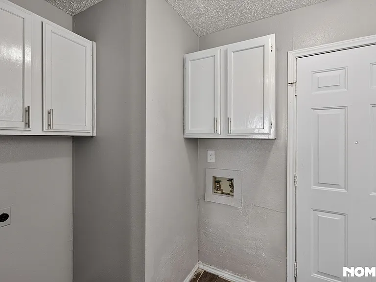 2206 Colima St — Photo 8