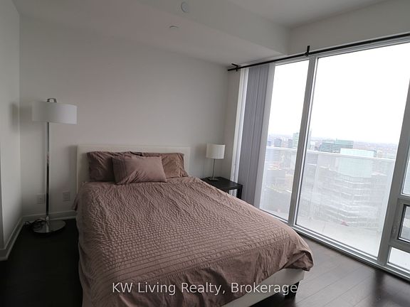 5th image of 88 Harbour St E #6703