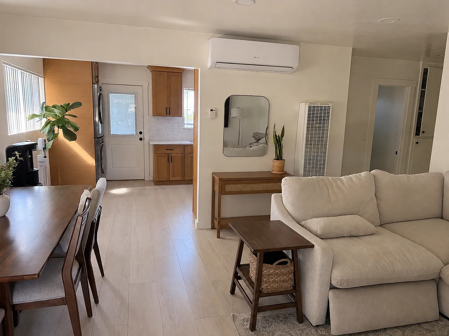 2 bed, 750 sqft, $3,000 — Photo 3