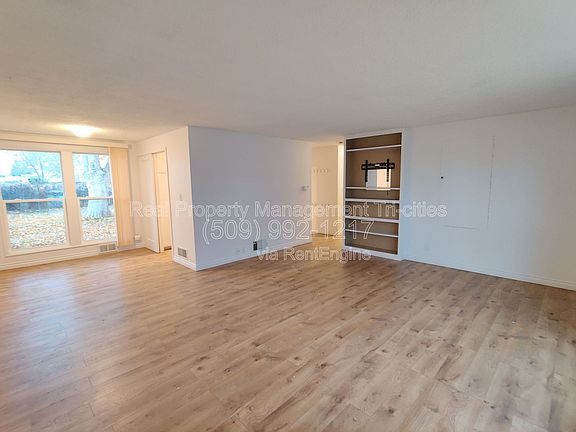 2nd image of 1405 Wright Ave