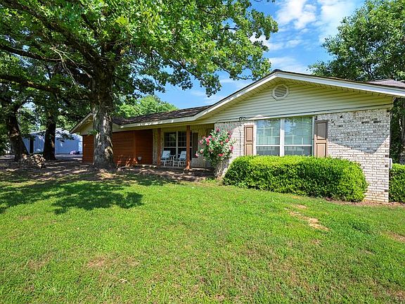 2nd image of 555 Skipjack Rd
