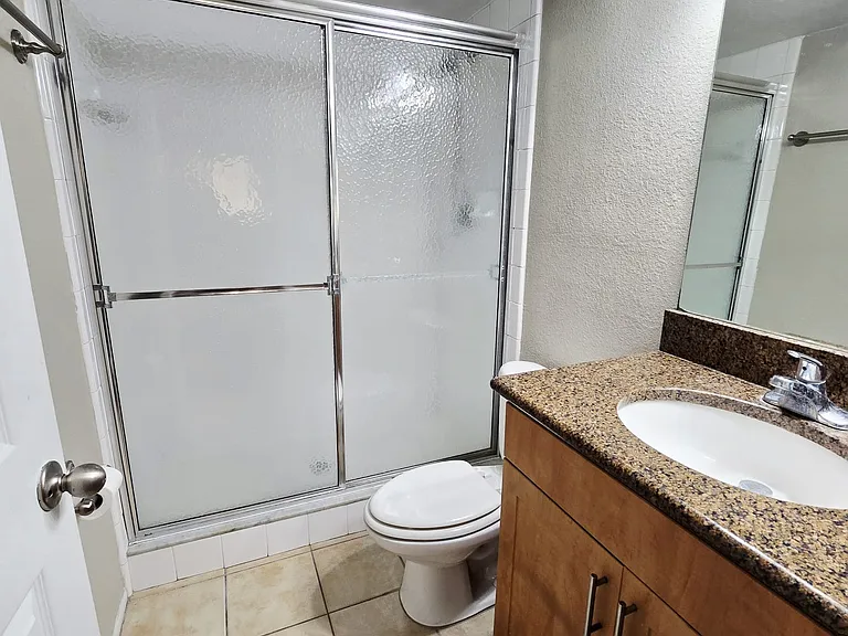 5582 Baywater Dr — Photo 15
