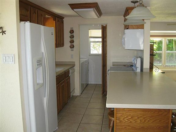 2nd image of 3500 Wisteria Pl Unit B