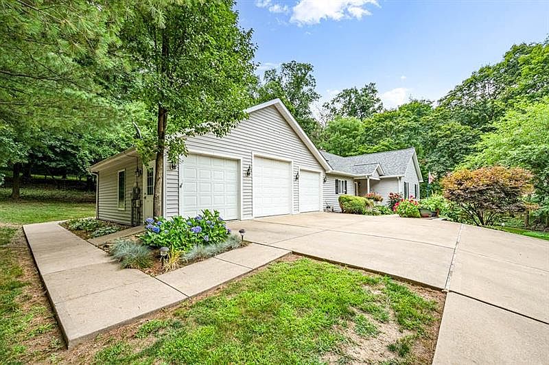 800 Oak Rd, Bradfordwoods, PA 15015 Zillow