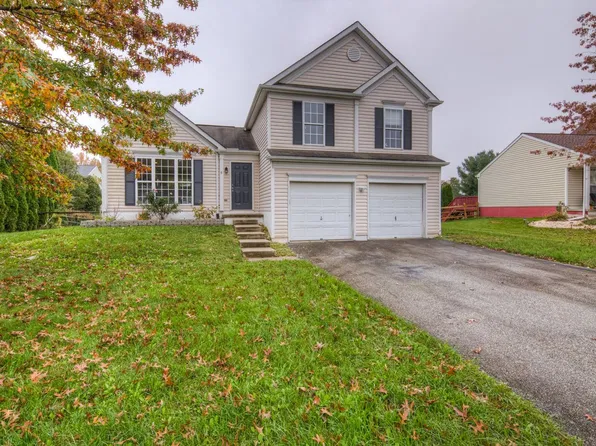 6 Cutleaf Ct, Newark, DE 19702