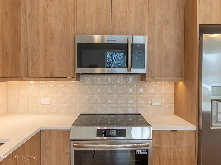6749 S Langley Ave #B — Photo 24