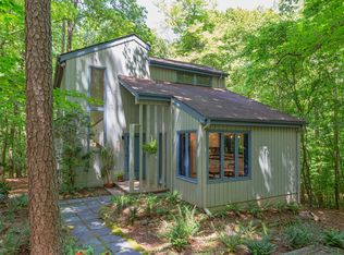 858 Shadylawn Rd, Chapel Hill, NC 27514