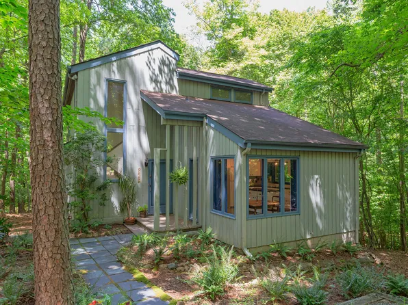 858 Shadylawn Rd, Chapel Hill, NC 27514
