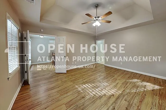 1302 Milstead Trce NE — Photo 10