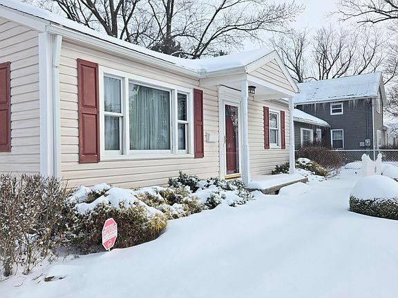 4th image of 310 Grant St