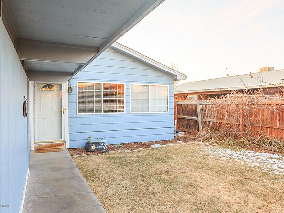 3rd image of 3610 San Medina Ave