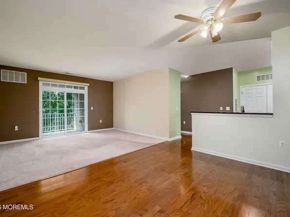 633 Sophee Lane, Lakewood, NJ 08701