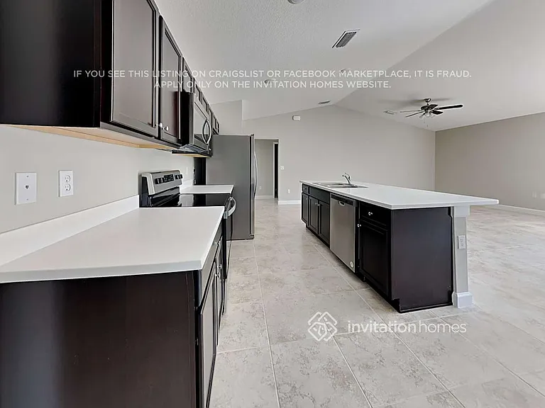 1030 Elmont St NW — Photo 7