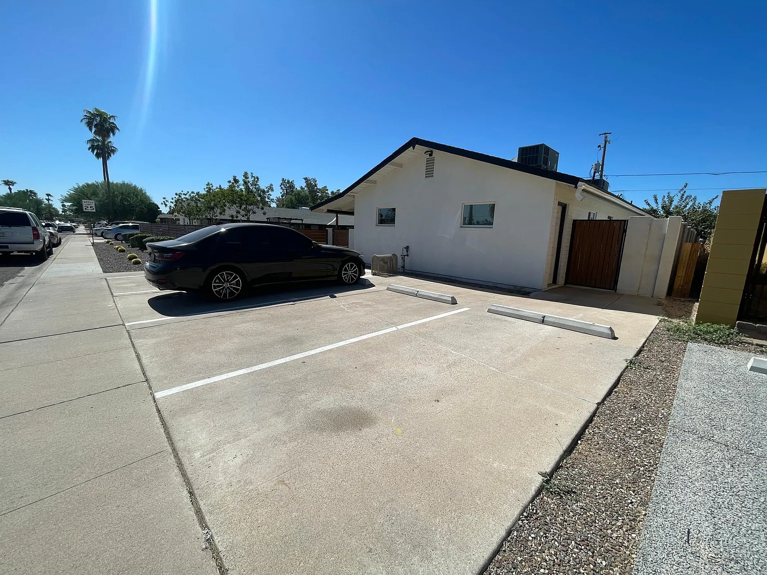 1 bed, 825 sqft, $1,200 — Photo 3