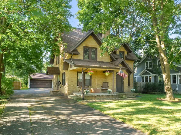 1332 Royce Ave, Kalamazoo, MI 49001