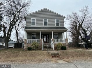 8424 Smallwood Ct, Pasadena, MD 21122