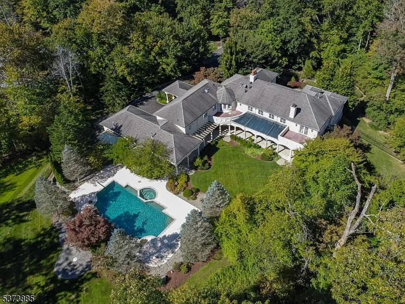 21 Stoningham Dr