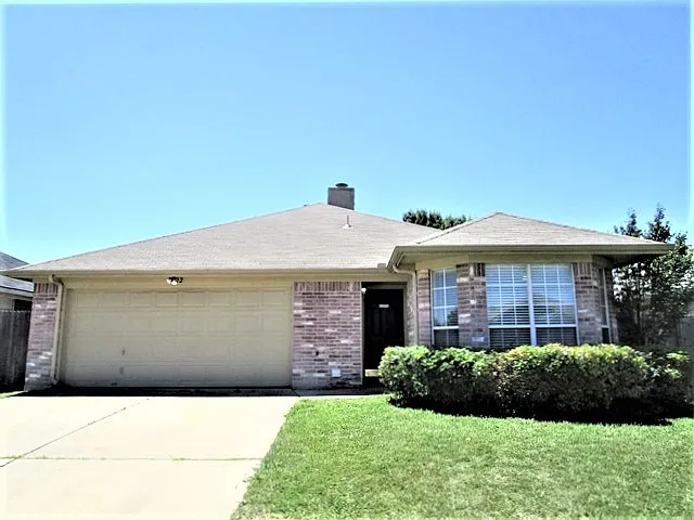 7022 Flaxford Trl — Photo 1