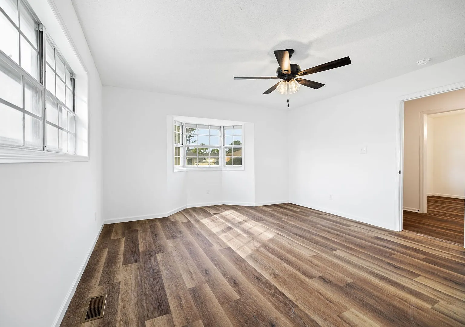 1317 Clover Lane — Photo 4