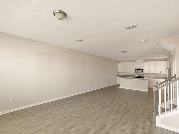 3rd image of 45 Sapphire Ln