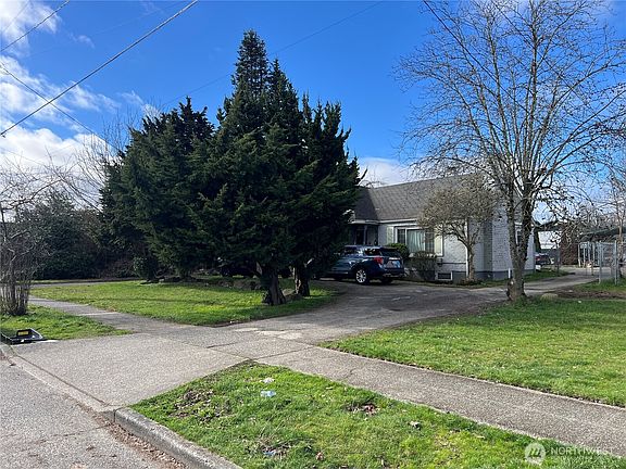4th image of 6711 42nd Ave S