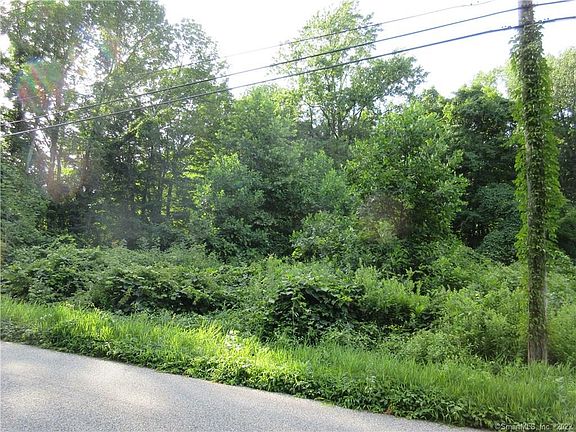 2nd image of 215 Rogers Rd