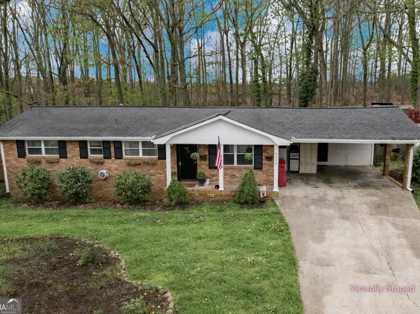 6376 S Skyline Dr, Douglasville, GA 30135